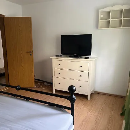 Cu Doua Dormitoare Apartment *