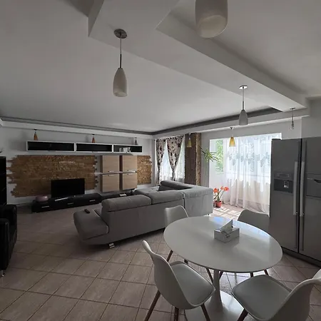 Apartment Cu Doua Dormitoare
